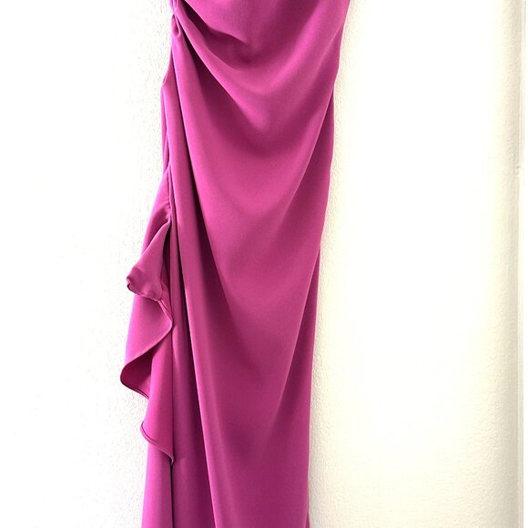 Elliatt Gwenyth Dress - Picture 2 of 3